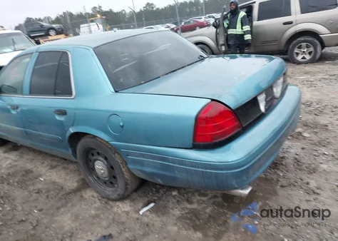 2008 Ford Crown Victoria z USA, uszkodzony, nr VIN 2FAHP71V88X131617